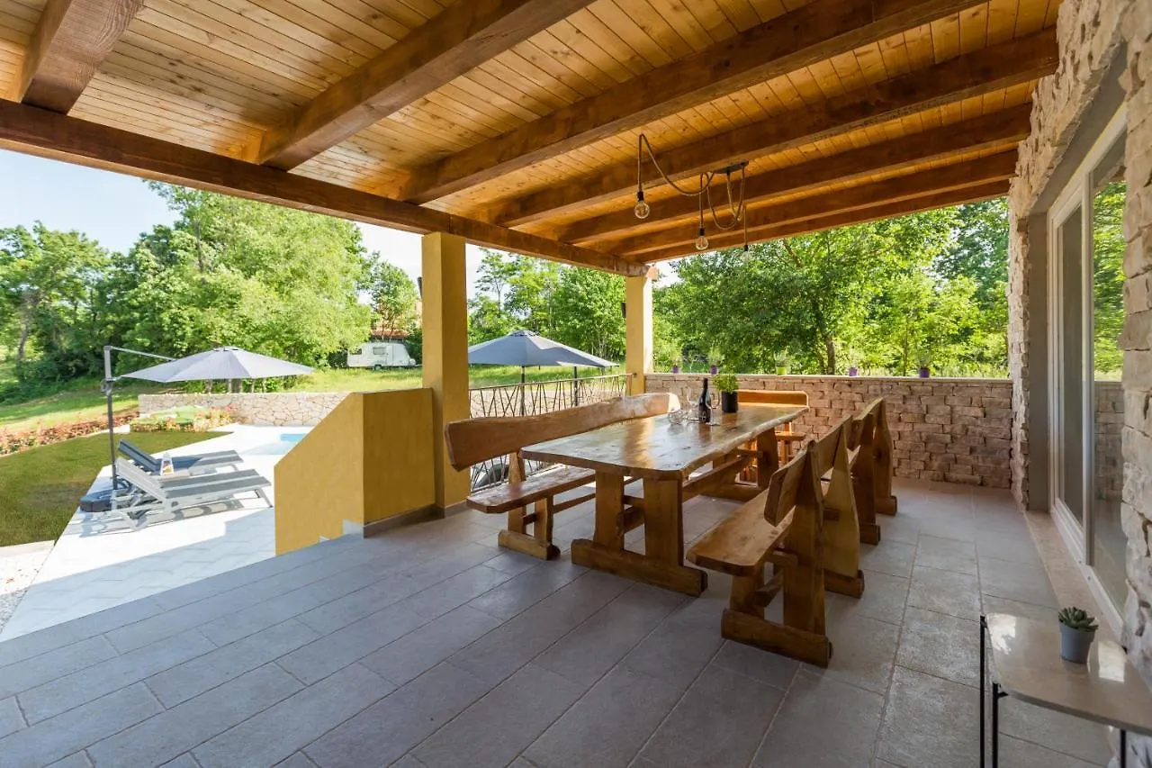 Villa Savey - Heated Pool Sivati