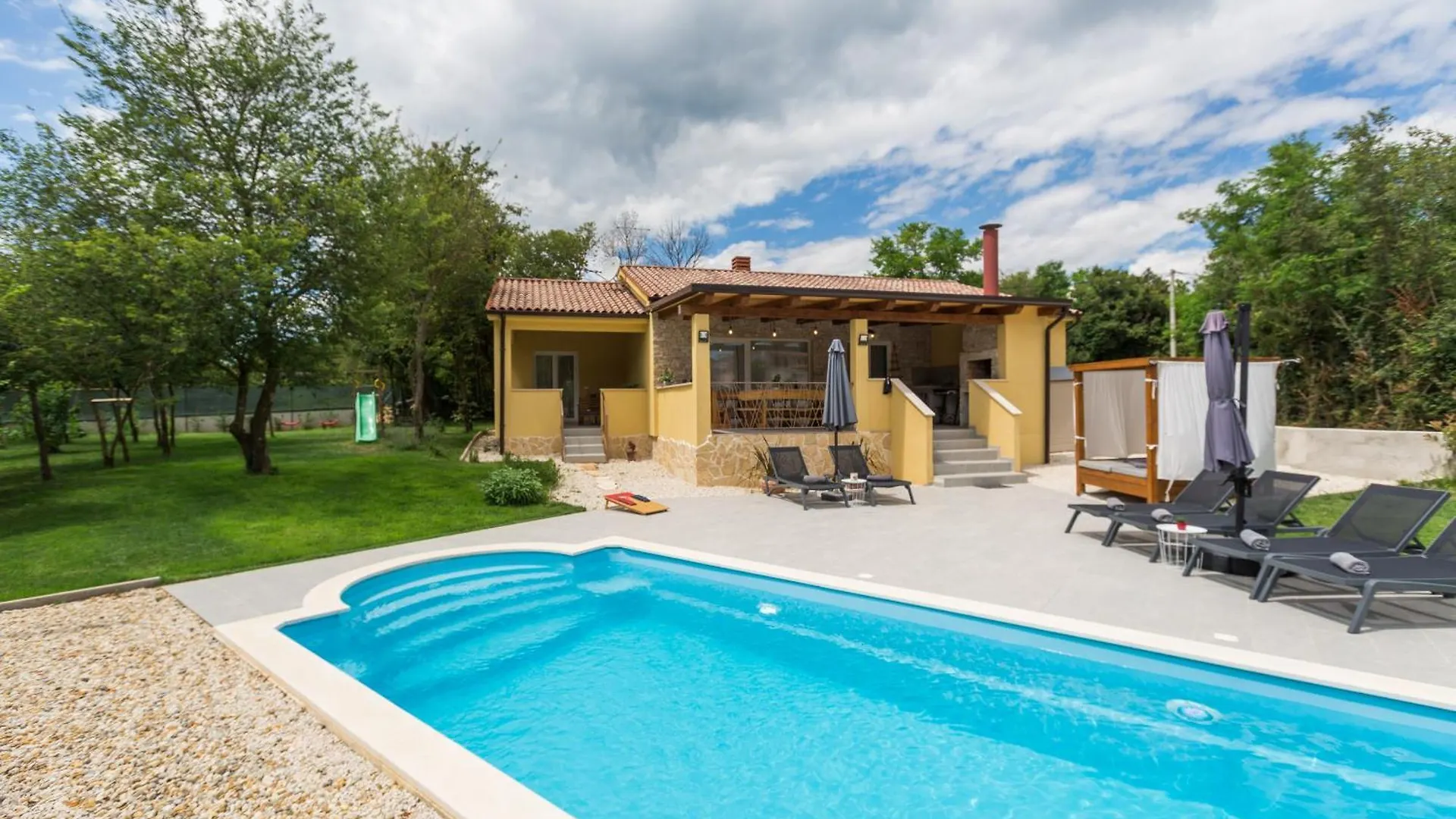 Villa Savey - Heated Pool Sivati