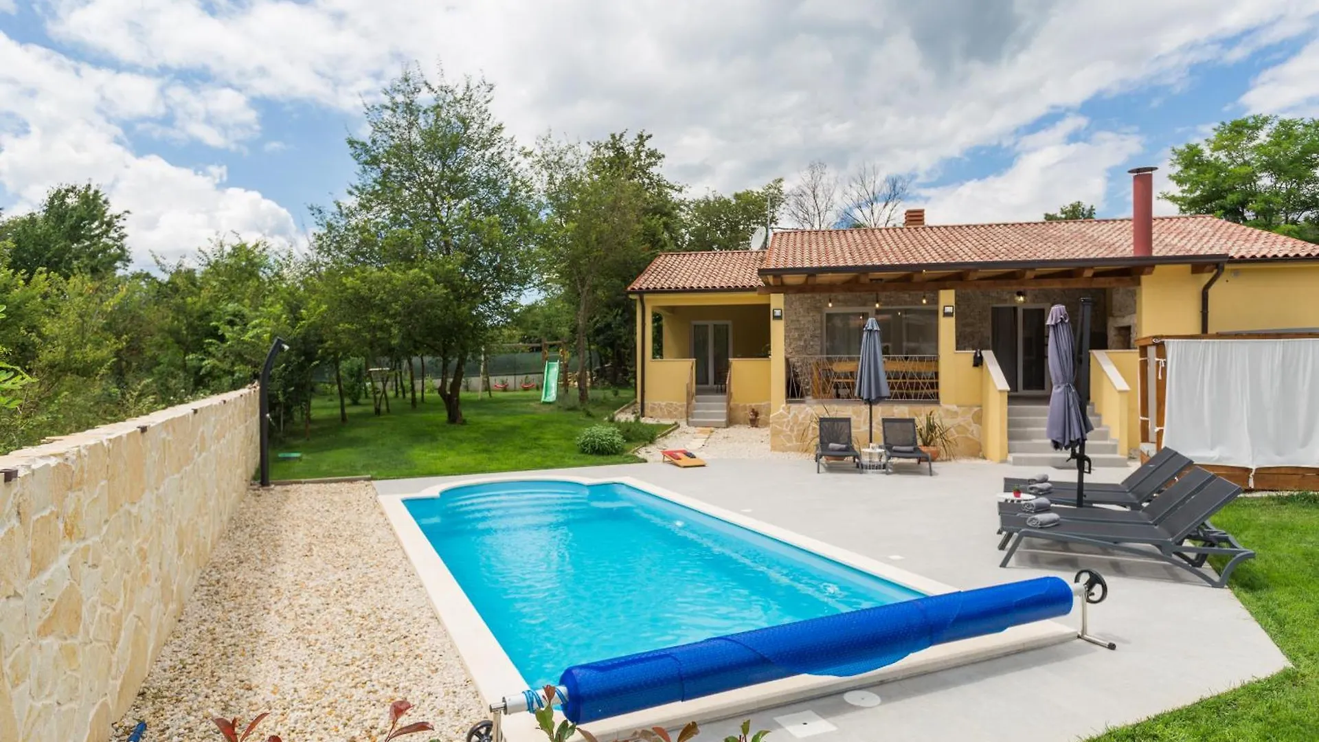 Villa Savey - Heated Pool Sivati 0*,  Κροατία
